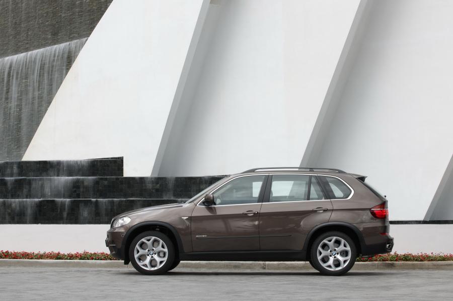  BMW X5 2011 года  (фото 3 из 190)